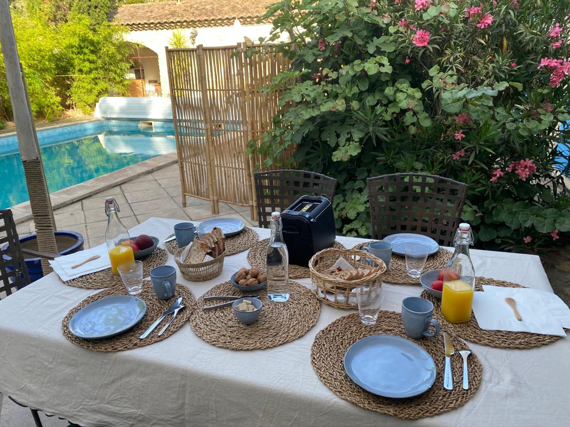 مبيت وإفطار لا سيوتا Le Patio Aux Oiseaux المظهر الخارجي الصورة